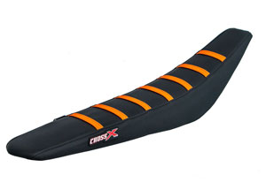 Housse de selle KTM SXF-SX 07-10, XC 08-11, EXC 08-11 TOP BLACK- SIDE BLACK-STRIPES ORANGE (M513-3BBO)