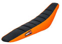 Housse de selle KTM SX SXF 2019-2020 EXC 2020 TOP BLACK- SIDE ORANGE-STRIPES BLACK (M524-3BOB)